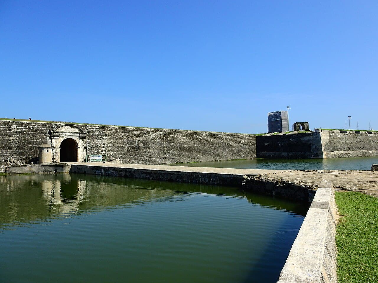Jaffna Fort, a historic site in Jaffna