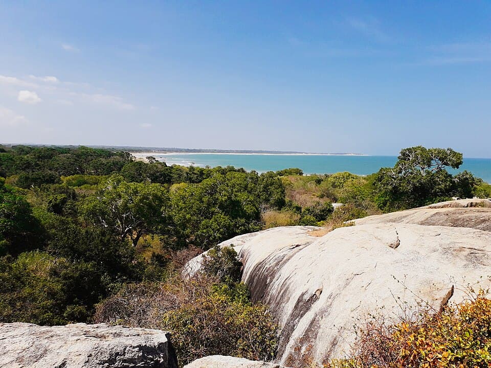 The bay at Okanda seen from the rock headland, near the Kumana park entrance