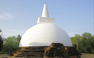 Unagalawehera Rajamaha Viharaya, a cultural site in Polonnaruwa